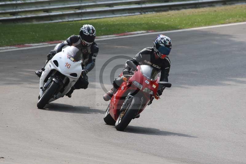 Motorcycle action photographs;Trackday digital images;brands;brands hatch photographs;event digital images;eventdigitalimages;motor racing london;no limits trackday;peter wileman photography;trackday;trackday photos