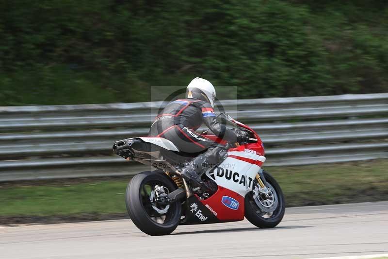 Motorcycle action photographs;Trackday digital images;brands;brands hatch photographs;event digital images;eventdigitalimages;motor racing london;no limits trackday;peter wileman photography;trackday;trackday photos