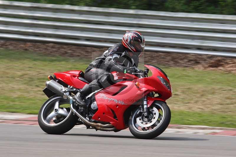 Motorcycle action photographs;Trackday digital images;brands;brands hatch photographs;event digital images;eventdigitalimages;motor racing london;no limits trackday;peter wileman photography;trackday;trackday photos