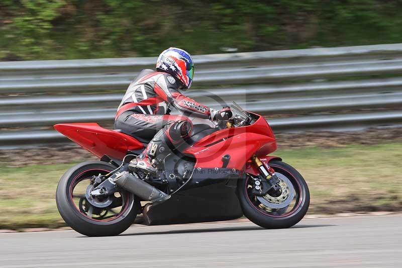 Motorcycle action photographs;Trackday digital images;brands;brands hatch photographs;event digital images;eventdigitalimages;motor racing london;no limits trackday;peter wileman photography;trackday;trackday photos