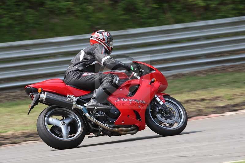 Motorcycle action photographs;Trackday digital images;brands;brands hatch photographs;event digital images;eventdigitalimages;motor racing london;no limits trackday;peter wileman photography;trackday;trackday photos