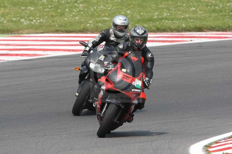Motorcycle action photographs;Trackday digital images;brands;brands hatch photographs;event digital images;eventdigitalimages;motor racing london;no limits trackday;peter wileman photography;trackday;trackday photos