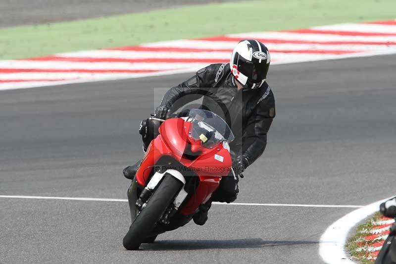 Motorcycle action photographs;Trackday digital images;brands;brands hatch photographs;event digital images;eventdigitalimages;motor racing london;no limits trackday;peter wileman photography;trackday;trackday photos