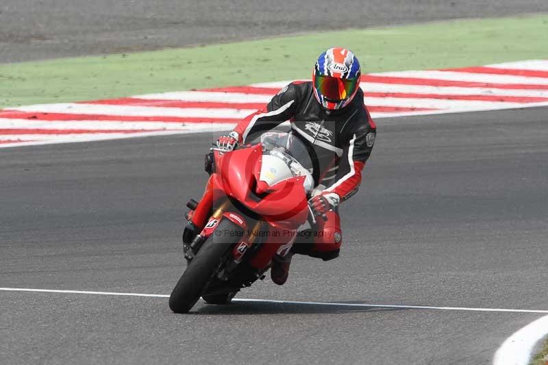 Motorcycle action photographs;Trackday digital images;brands;brands hatch photographs;event digital images;eventdigitalimages;motor racing london;no limits trackday;peter wileman photography;trackday;trackday photos