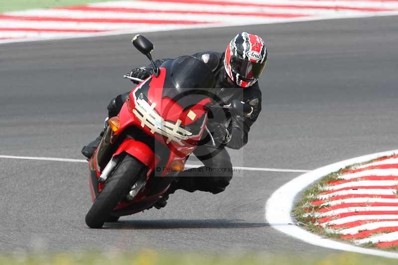 Motorcycle action photographs;Trackday digital images;brands;brands hatch photographs;event digital images;eventdigitalimages;motor racing london;no limits trackday;peter wileman photography;trackday;trackday photos