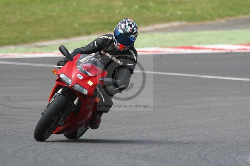 Motorcycle action photographs;Trackday digital images;brands;brands hatch photographs;event digital images;eventdigitalimages;motor racing london;no limits trackday;peter wileman photography;trackday;trackday photos