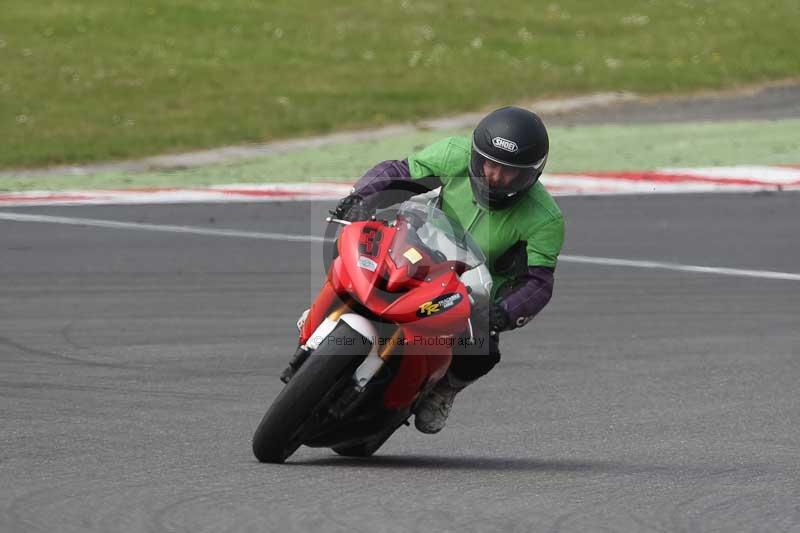 Motorcycle action photographs;Trackday digital images;brands;brands hatch photographs;event digital images;eventdigitalimages;motor racing london;no limits trackday;peter wileman photography;trackday;trackday photos
