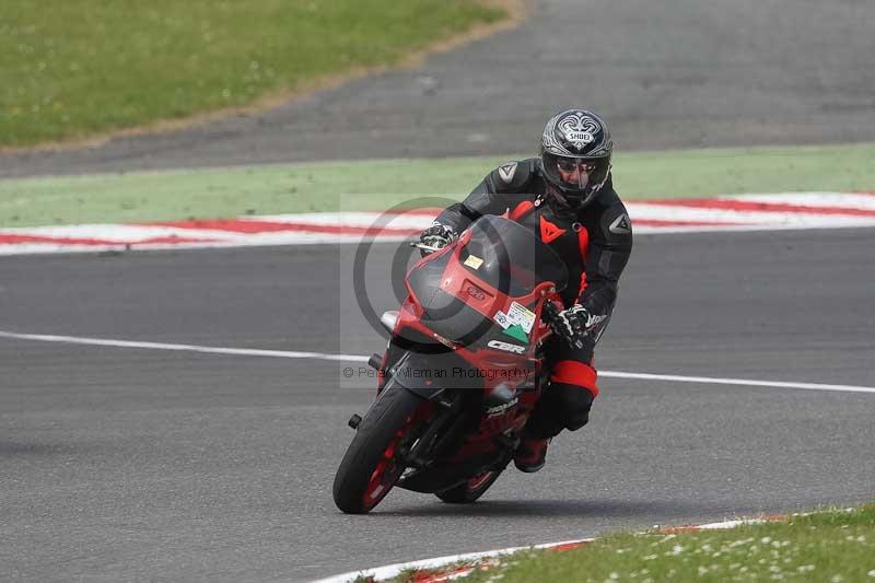 Motorcycle action photographs;Trackday digital images;brands;brands hatch photographs;event digital images;eventdigitalimages;motor racing london;no limits trackday;peter wileman photography;trackday;trackday photos