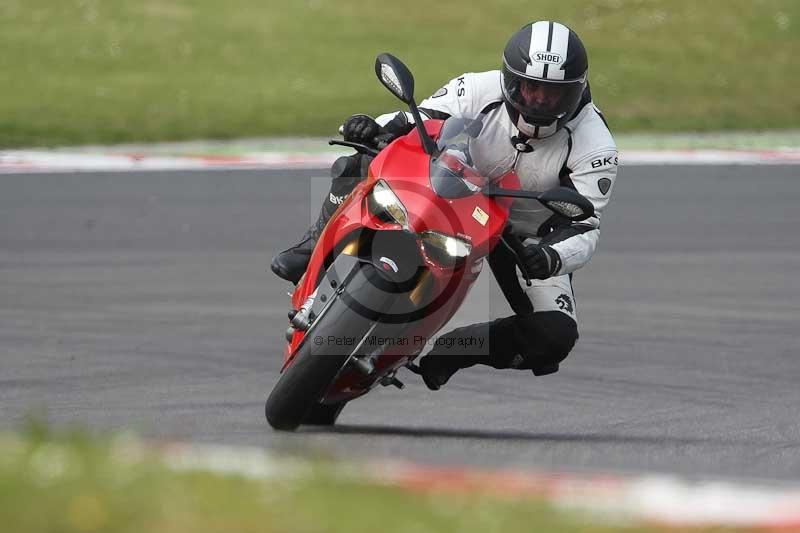 Motorcycle action photographs;Trackday digital images;brands;brands hatch photographs;event digital images;eventdigitalimages;motor racing london;no limits trackday;peter wileman photography;trackday;trackday photos