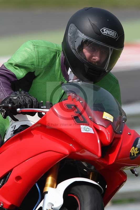 Motorcycle action photographs;Trackday digital images;brands;brands hatch photographs;event digital images;eventdigitalimages;motor racing london;no limits trackday;peter wileman photography;trackday;trackday photos