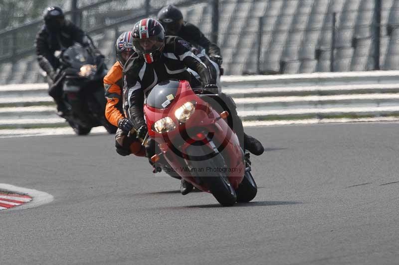 Motorcycle action photographs;Trackday digital images;brands;brands hatch photographs;event digital images;eventdigitalimages;motor racing london;no limits trackday;peter wileman photography;trackday;trackday photos