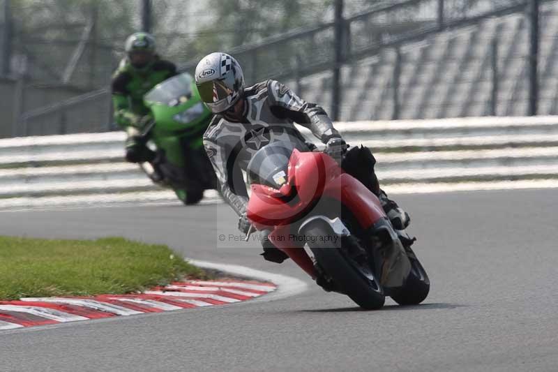 Motorcycle action photographs;Trackday digital images;brands;brands hatch photographs;event digital images;eventdigitalimages;motor racing london;no limits trackday;peter wileman photography;trackday;trackday photos