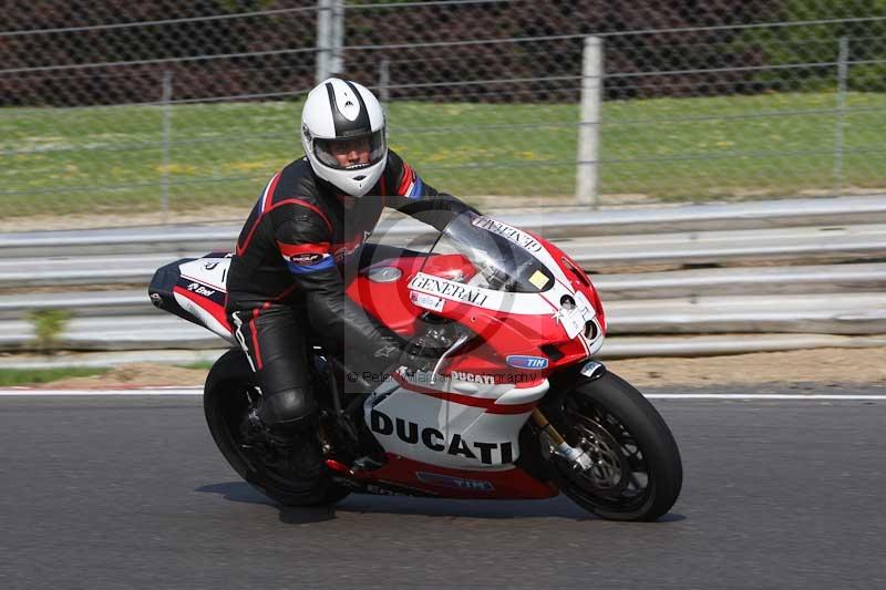 Motorcycle action photographs;Trackday digital images;brands;brands hatch photographs;event digital images;eventdigitalimages;motor racing london;no limits trackday;peter wileman photography;trackday;trackday photos