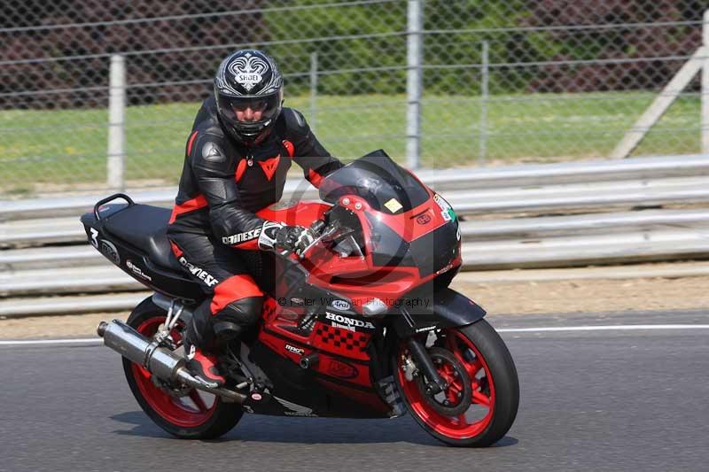 Motorcycle action photographs;Trackday digital images;brands;brands hatch photographs;event digital images;eventdigitalimages;motor racing london;no limits trackday;peter wileman photography;trackday;trackday photos