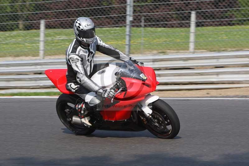 Motorcycle action photographs;Trackday digital images;brands;brands hatch photographs;event digital images;eventdigitalimages;motor racing london;no limits trackday;peter wileman photography;trackday;trackday photos