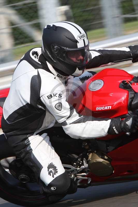 Motorcycle action photographs;Trackday digital images;brands;brands hatch photographs;event digital images;eventdigitalimages;motor racing london;no limits trackday;peter wileman photography;trackday;trackday photos