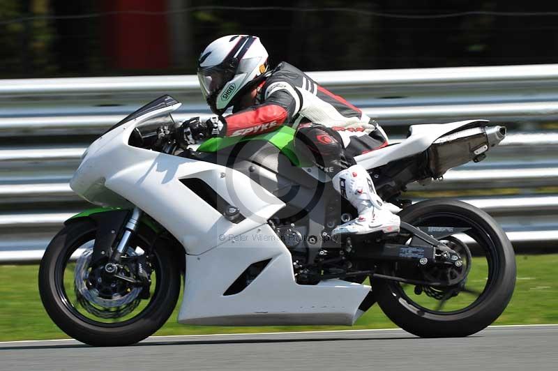 enduro digital images;event digital images;eventdigitalimages;no limits trackdays;oulton no limits trackday;oulton park cheshire;oulton trackday photographs;peter wileman photography;racing digital images;trackday digital images;trackday photos