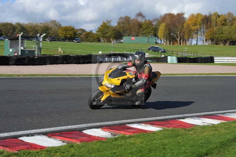 enduro digital images;event digital images;eventdigitalimages;no limits trackdays;oulton no limits trackday;oulton park cheshire;oulton trackday photographs;peter wileman photography;racing digital images;trackday digital images;trackday photos
