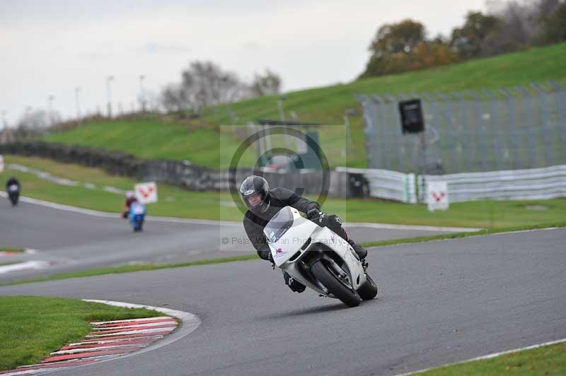 enduro digital images;event digital images;eventdigitalimages;no limits trackdays;oulton no limits trackday;oulton park cheshire;oulton trackday photographs;peter wileman photography;racing digital images;trackday digital images;trackday photos