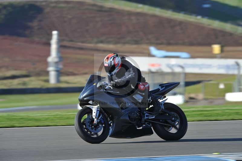 Motorcycle action photographs;donington;donington park leicestershire;donington photographs;event digital images;eventdigitalimages;no limits trackday;peter wileman photography;trackday;trackday digital images;trackday photos
