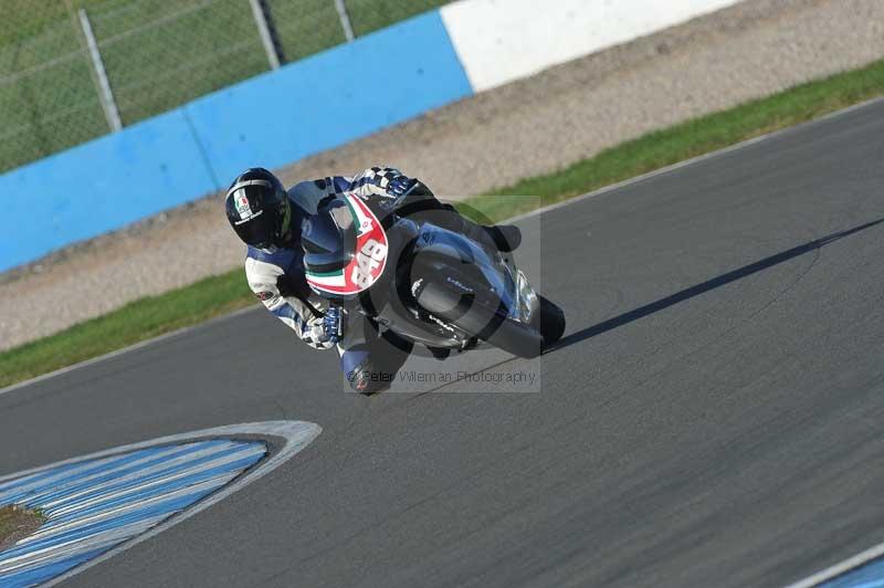 Motorcycle action photographs;donington;donington park leicestershire;donington photographs;event digital images;eventdigitalimages;no limits trackday;peter wileman photography;trackday;trackday digital images;trackday photos