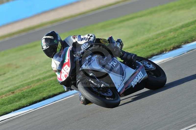 Motorcycle action photographs;donington;donington park leicestershire;donington photographs;event digital images;eventdigitalimages;no limits trackday;peter wileman photography;trackday;trackday digital images;trackday photos