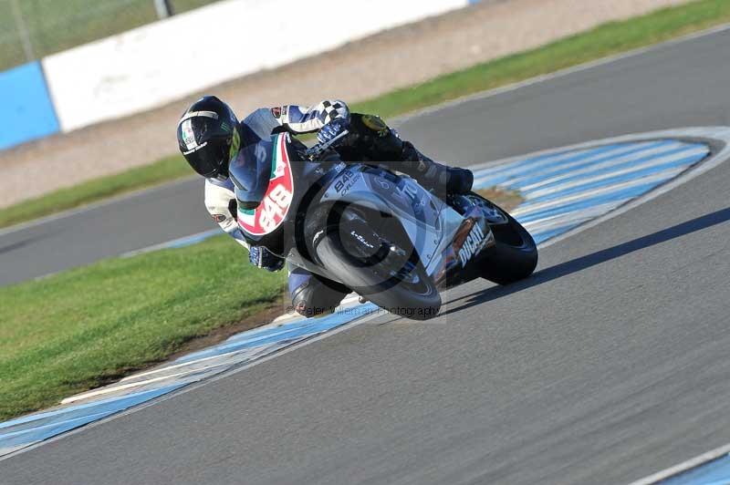 Motorcycle action photographs;donington;donington park leicestershire;donington photographs;event digital images;eventdigitalimages;no limits trackday;peter wileman photography;trackday;trackday digital images;trackday photos