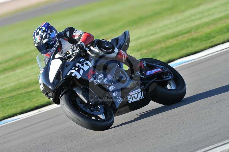 Motorcycle action photographs;donington;donington park leicestershire;donington photographs;event digital images;eventdigitalimages;no limits trackday;peter wileman photography;trackday;trackday digital images;trackday photos