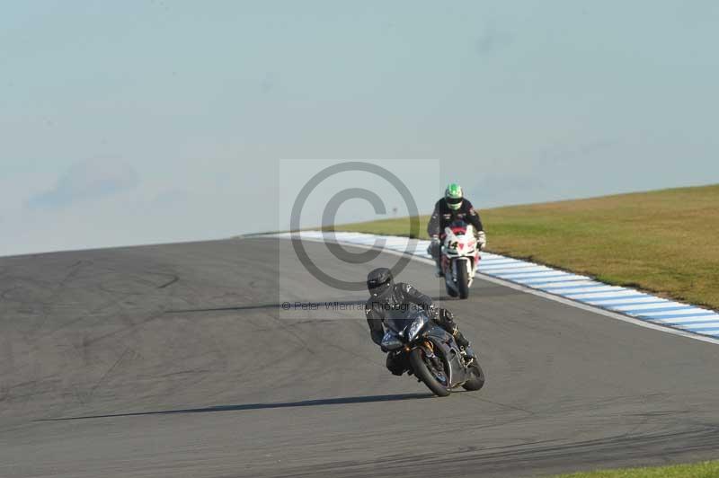 Motorcycle action photographs;donington;donington park leicestershire;donington photographs;event digital images;eventdigitalimages;no limits trackday;peter wileman photography;trackday;trackday digital images;trackday photos