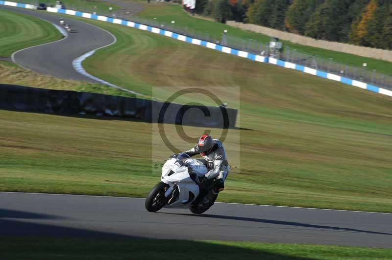 Motorcycle action photographs;donington;donington park leicestershire;donington photographs;event digital images;eventdigitalimages;no limits trackday;peter wileman photography;trackday;trackday digital images;trackday photos