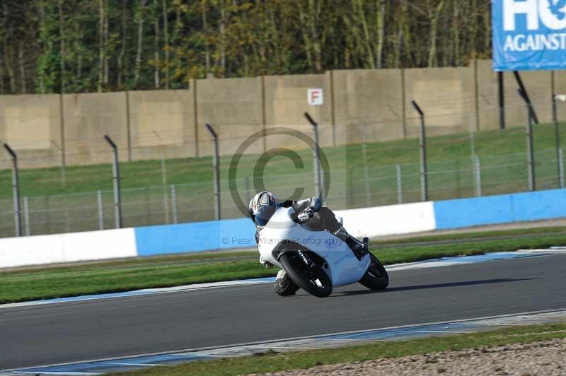 Motorcycle action photographs;donington;donington park leicestershire;donington photographs;event digital images;eventdigitalimages;no limits trackday;peter wileman photography;trackday;trackday digital images;trackday photos