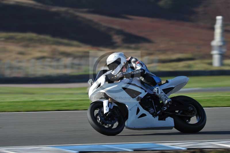 Motorcycle action photographs;donington;donington park leicestershire;donington photographs;event digital images;eventdigitalimages;no limits trackday;peter wileman photography;trackday;trackday digital images;trackday photos
