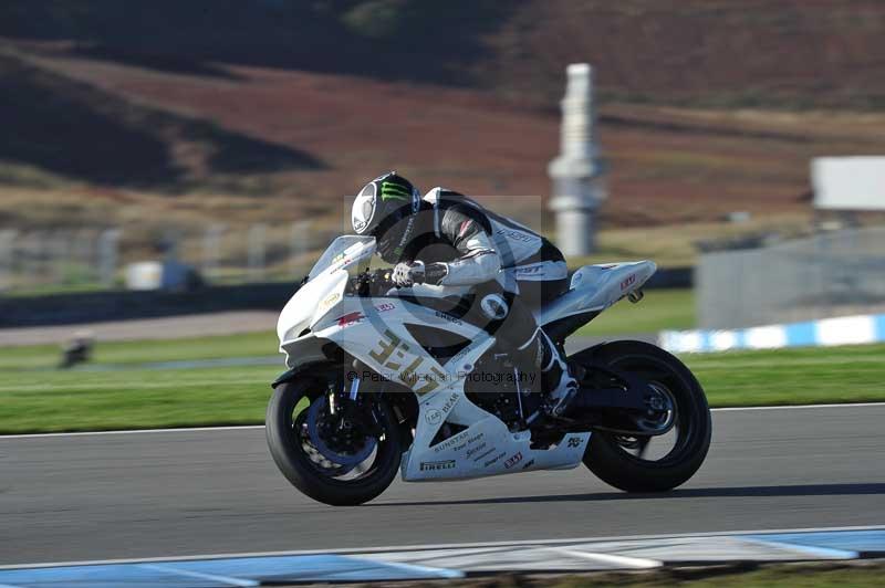 Motorcycle action photographs;donington;donington park leicestershire;donington photographs;event digital images;eventdigitalimages;no limits trackday;peter wileman photography;trackday;trackday digital images;trackday photos