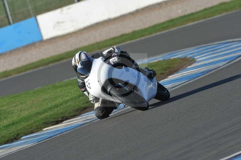 Motorcycle action photographs;donington;donington park leicestershire;donington photographs;event digital images;eventdigitalimages;no limits trackday;peter wileman photography;trackday;trackday digital images;trackday photos