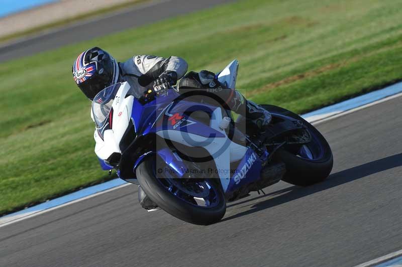 Motorcycle action photographs;donington;donington park leicestershire;donington photographs;event digital images;eventdigitalimages;no limits trackday;peter wileman photography;trackday;trackday digital images;trackday photos