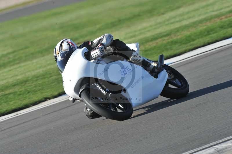 Motorcycle action photographs;donington;donington park leicestershire;donington photographs;event digital images;eventdigitalimages;no limits trackday;peter wileman photography;trackday;trackday digital images;trackday photos