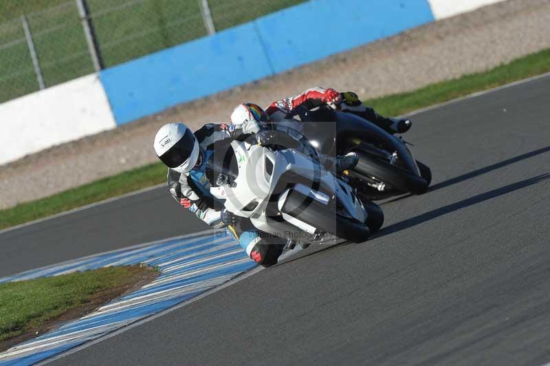 Motorcycle action photographs;donington;donington park leicestershire;donington photographs;event digital images;eventdigitalimages;no limits trackday;peter wileman photography;trackday;trackday digital images;trackday photos