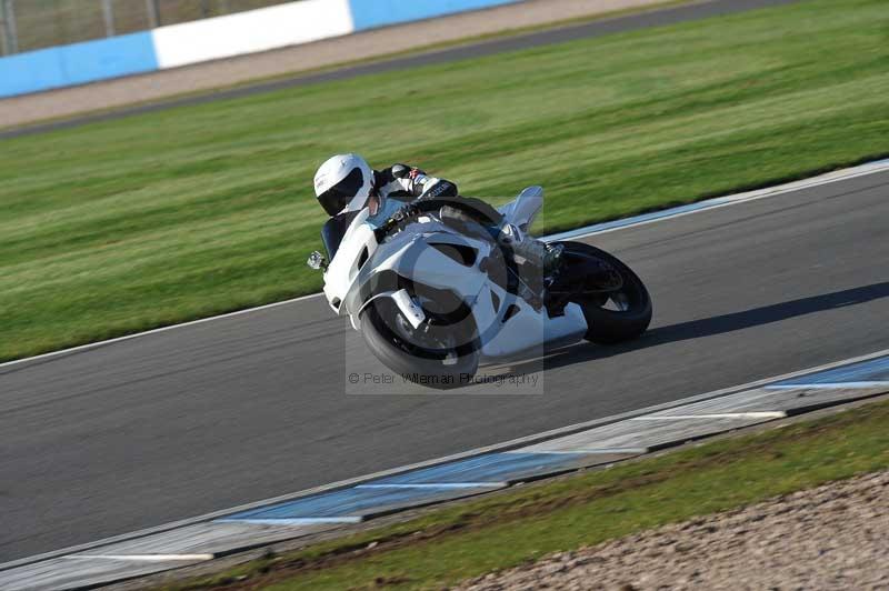 Motorcycle action photographs;donington;donington park leicestershire;donington photographs;event digital images;eventdigitalimages;no limits trackday;peter wileman photography;trackday;trackday digital images;trackday photos