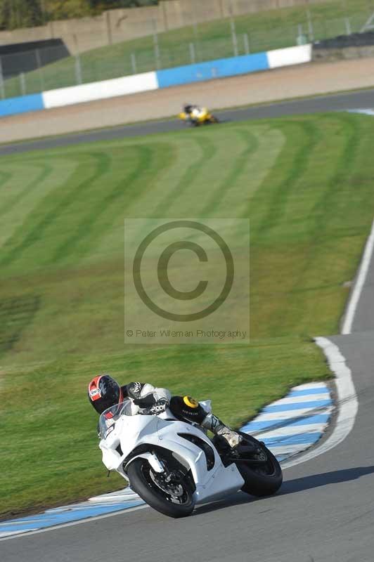 Motorcycle action photographs;donington;donington park leicestershire;donington photographs;event digital images;eventdigitalimages;no limits trackday;peter wileman photography;trackday;trackday digital images;trackday photos