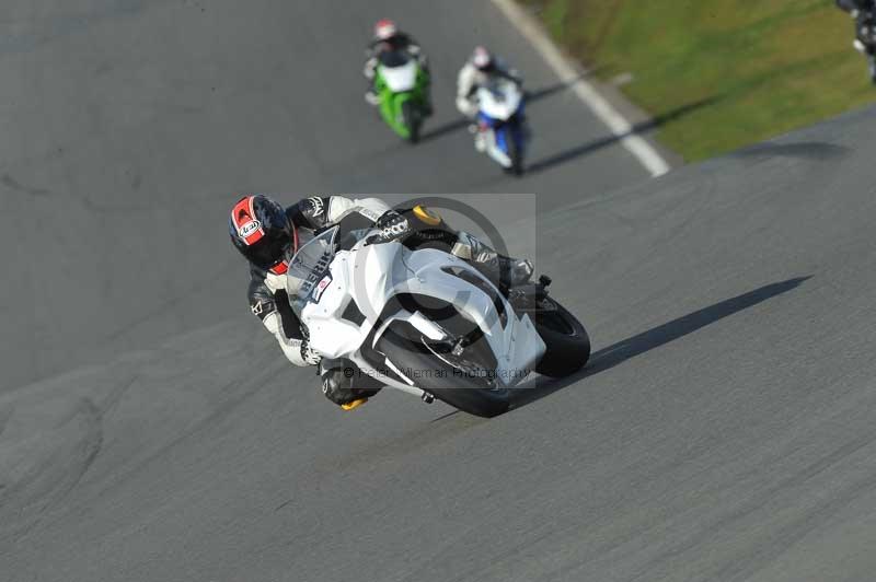 Motorcycle action photographs;donington;donington park leicestershire;donington photographs;event digital images;eventdigitalimages;no limits trackday;peter wileman photography;trackday;trackday digital images;trackday photos