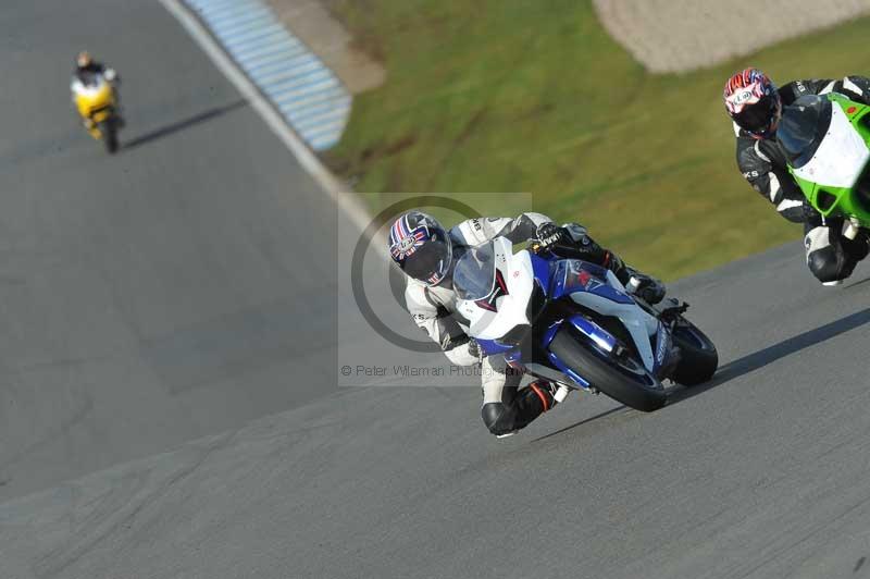 Motorcycle action photographs;donington;donington park leicestershire;donington photographs;event digital images;eventdigitalimages;no limits trackday;peter wileman photography;trackday;trackday digital images;trackday photos