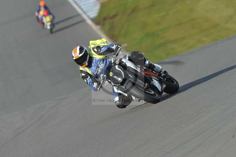 Motorcycle action photographs;donington;donington park leicestershire;donington photographs;event digital images;eventdigitalimages;no limits trackday;peter wileman photography;trackday;trackday digital images;trackday photos