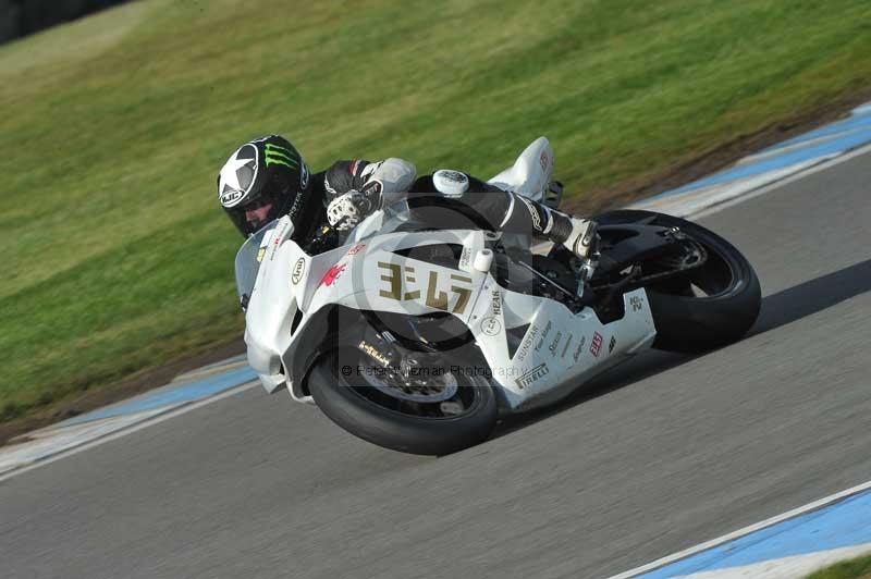 Motorcycle action photographs;donington;donington park leicestershire;donington photographs;event digital images;eventdigitalimages;no limits trackday;peter wileman photography;trackday;trackday digital images;trackday photos