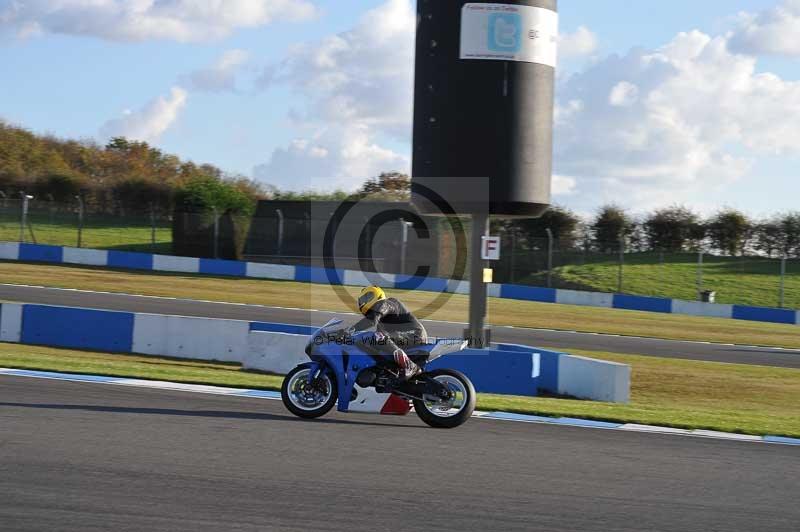 Motorcycle action photographs;donington;donington park leicestershire;donington photographs;event digital images;eventdigitalimages;no limits trackday;peter wileman photography;trackday;trackday digital images;trackday photos