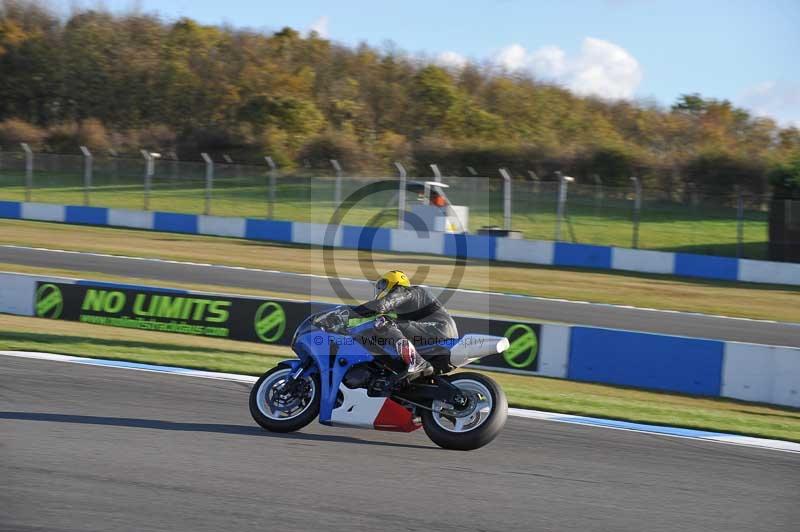 Motorcycle action photographs;donington;donington park leicestershire;donington photographs;event digital images;eventdigitalimages;no limits trackday;peter wileman photography;trackday;trackday digital images;trackday photos