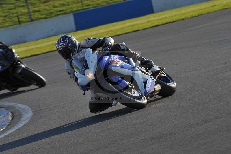 Motorcycle action photographs;donington;donington park leicestershire;donington photographs;event digital images;eventdigitalimages;no limits trackday;peter wileman photography;trackday;trackday digital images;trackday photos