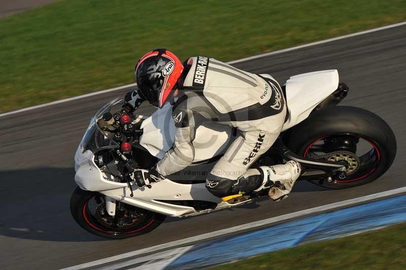Motorcycle action photographs;donington;donington park leicestershire;donington photographs;event digital images;eventdigitalimages;no limits trackday;peter wileman photography;trackday;trackday digital images;trackday photos