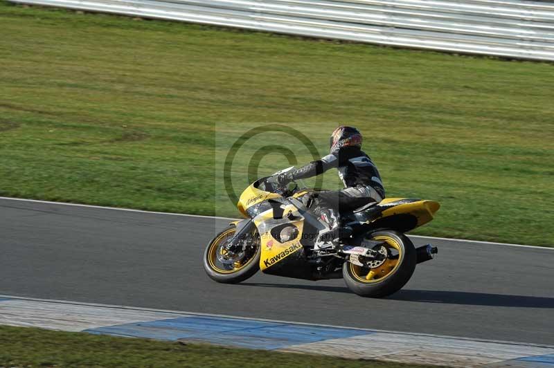 Motorcycle action photographs;donington;donington park leicestershire;donington photographs;event digital images;eventdigitalimages;no limits trackday;peter wileman photography;trackday;trackday digital images;trackday photos