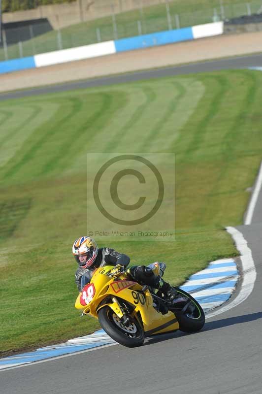 Motorcycle action photographs;donington;donington park leicestershire;donington photographs;event digital images;eventdigitalimages;no limits trackday;peter wileman photography;trackday;trackday digital images;trackday photos