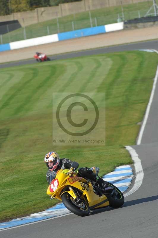 Motorcycle action photographs;donington;donington park leicestershire;donington photographs;event digital images;eventdigitalimages;no limits trackday;peter wileman photography;trackday;trackday digital images;trackday photos